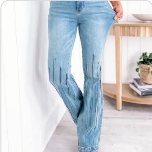Judy Blue High Rise Boot Cut Pleat Accents Light Wash Jeans SIZE 15/32 - Picture 1 of 9